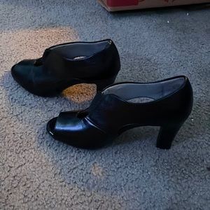 Black heels women size 6